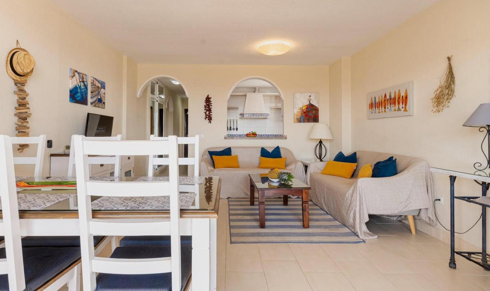 Wonderful 3 Bedroom With Two Spacious Terraces *
